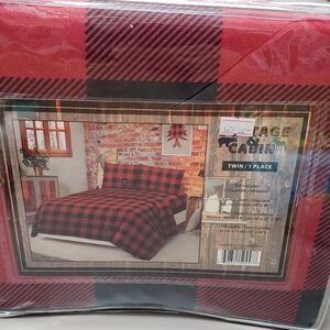 Red and Black Plaid Twin Bedding Set